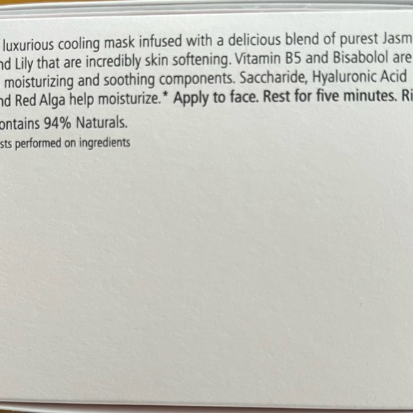 Chantecaille Masque Revitalisant Jasmine and Lily Healing Mask - Picture 4 of 5